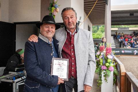Mehr zu: Ehrung für Lothar Zebisch - Haflinger Weltausstellung 2025