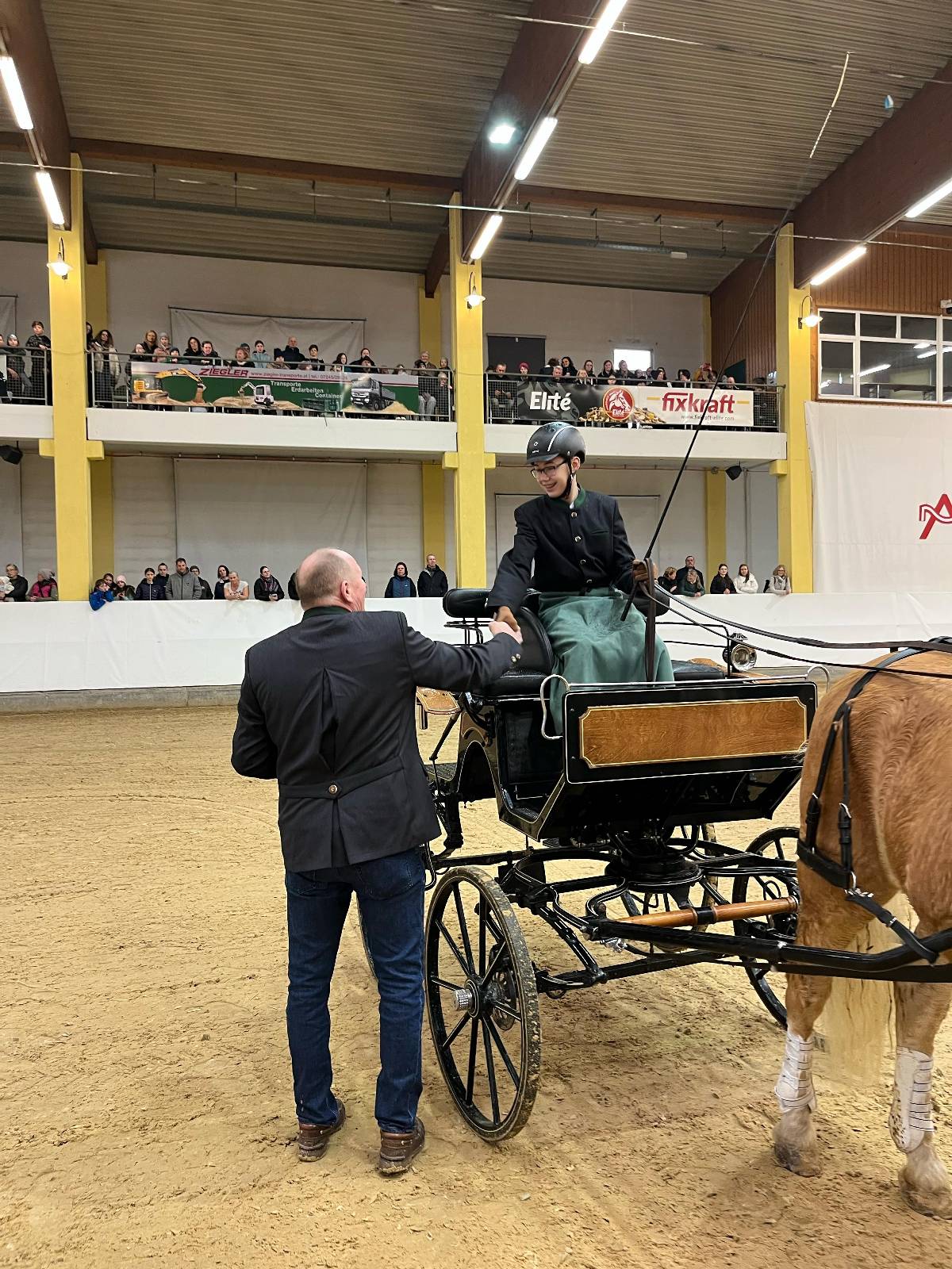 1. Platz Julian Jungwirth mit Abrados v. Austriacum - Mordskerl
Züchter: Franz Buchhammer, Prutz in Tirol (Foto: Gmoagut-Saalfelden)